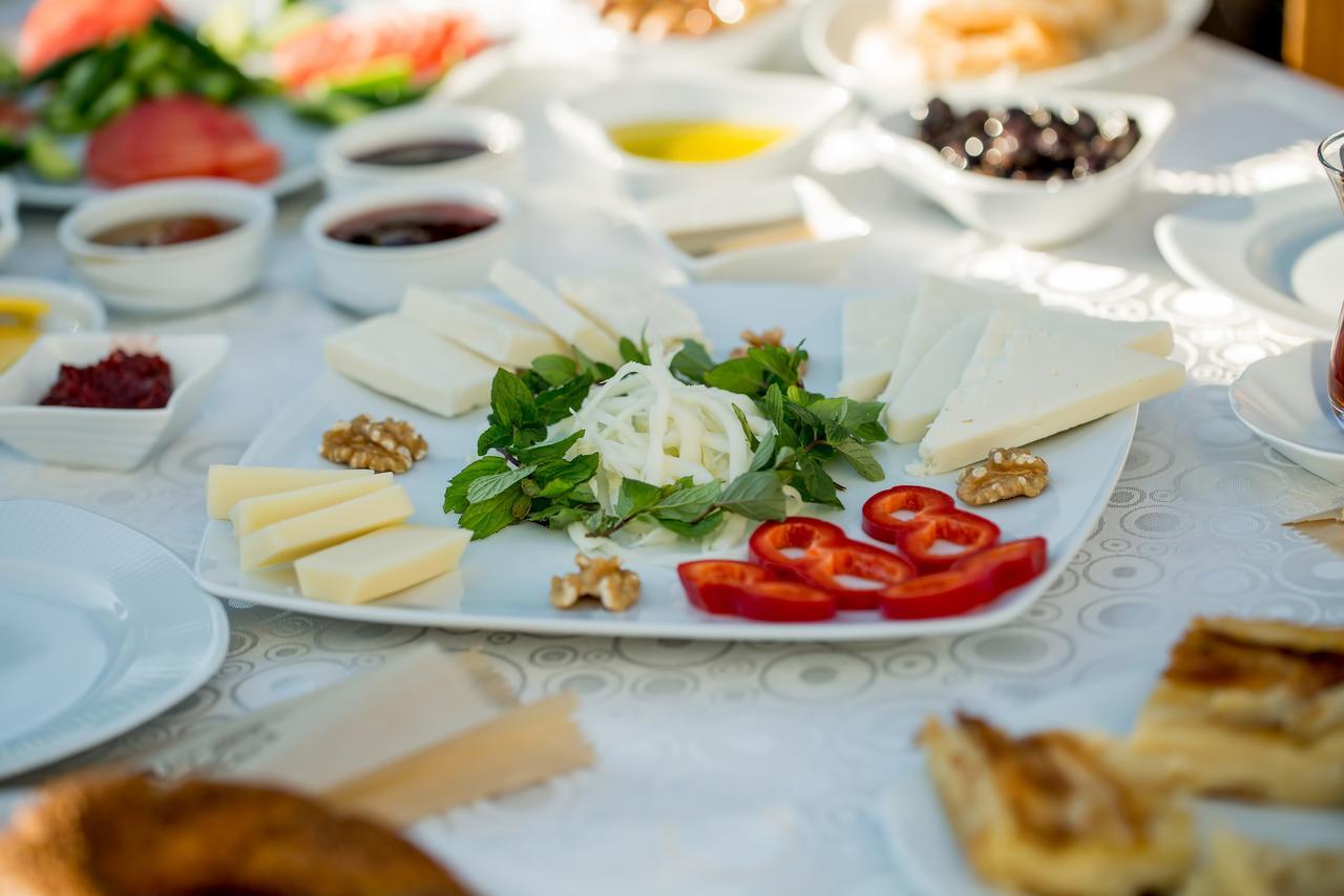 Nefes Hotel Ayvalik Exterior photo