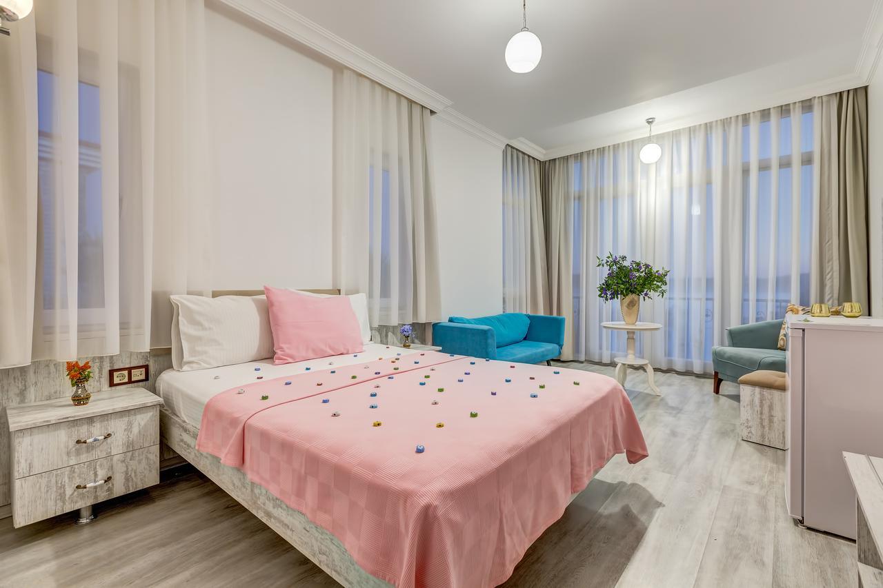 Nefes Hotel Ayvalik Exterior photo
