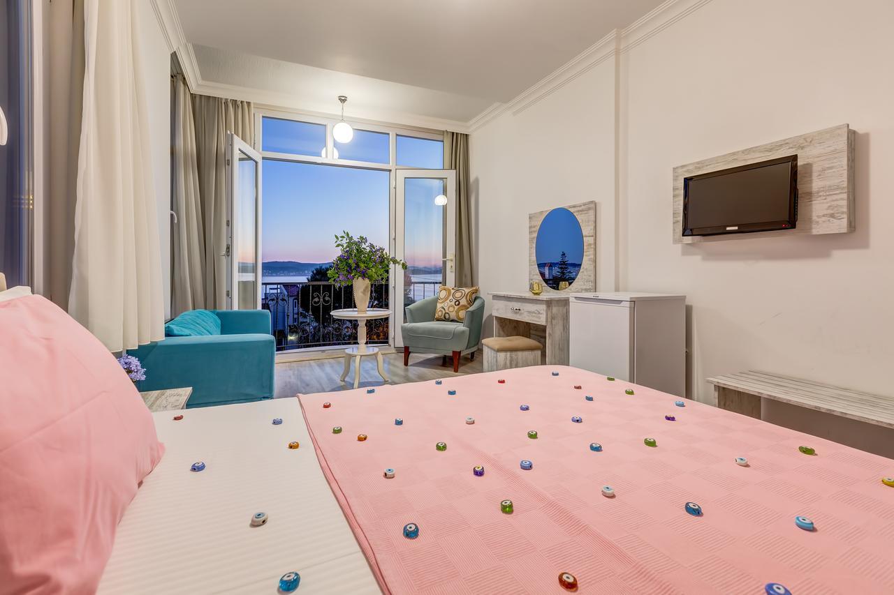 Nefes Hotel Ayvalik Exterior photo