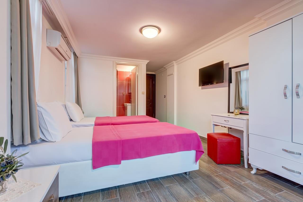 Nefes Hotel Ayvalik Exterior photo