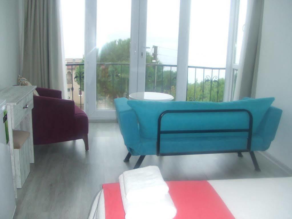 Nefes Hotel Ayvalik Exterior photo