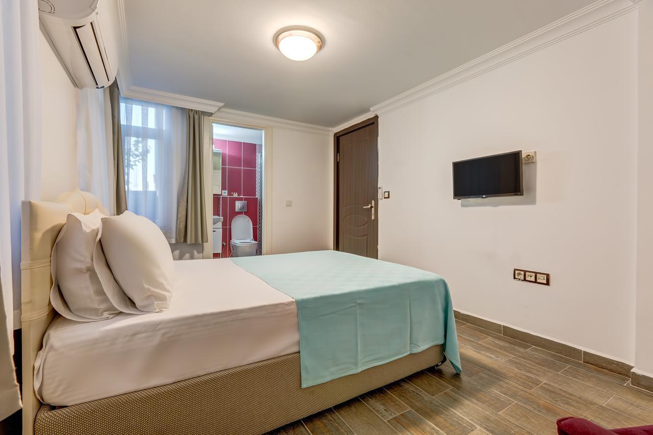 Nefes Hotel Ayvalik Exterior photo